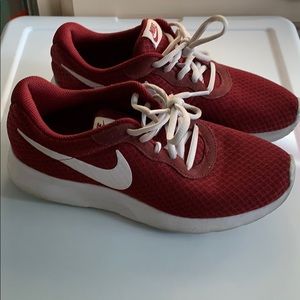 nike running sneakers
